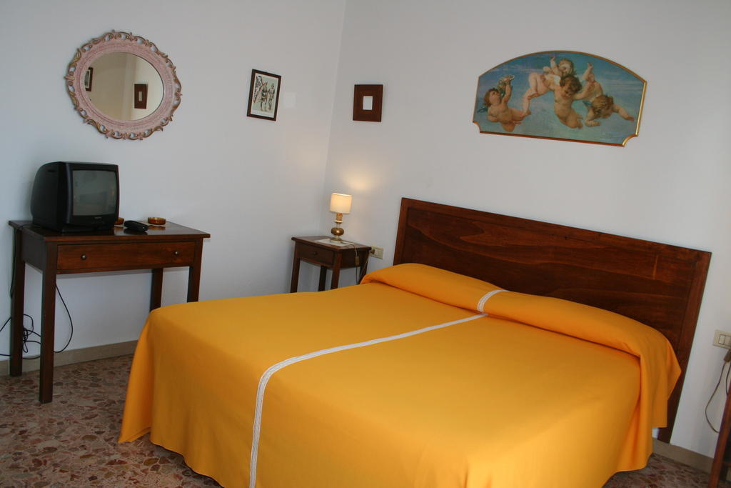 Hotel Gabry Montespertoli Kültér fotó